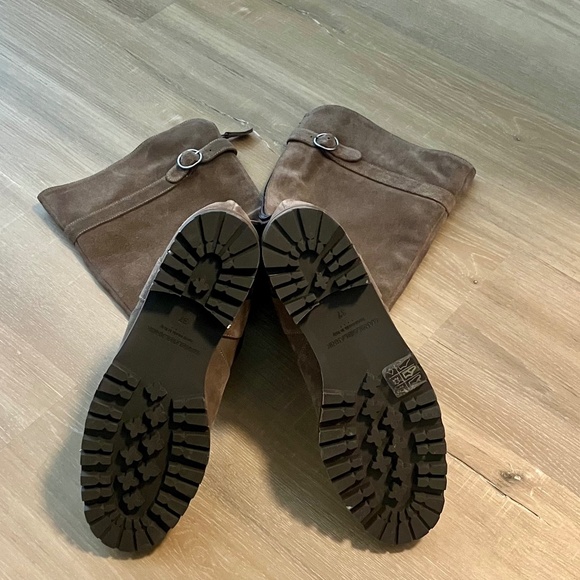 Manolo Blahnik Baffin Suede Riding Boots - Picture 6 of 7